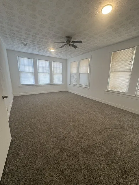 704 West Richard Avenue - B2 — Photo 3