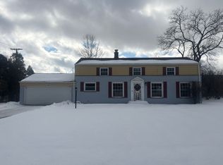 25542 Concord Dr, Beachwood, OH 44122