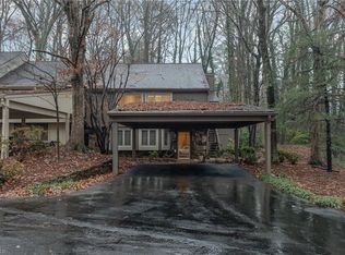 100 Lamplighter Cir, Winston Salem, NC 27104