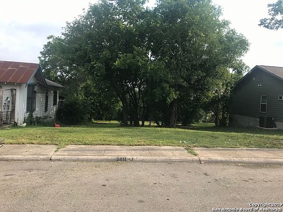 3rd image of 1815 Montana St