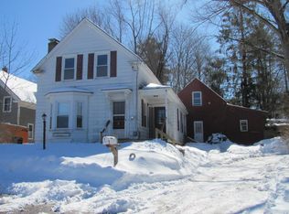 1 Hall St, Kennebunk, ME 04043