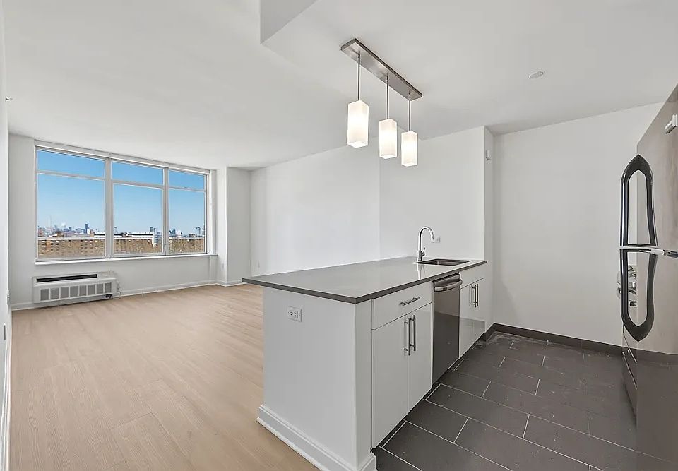 1st image of 81 Fleet Pl APT 9B