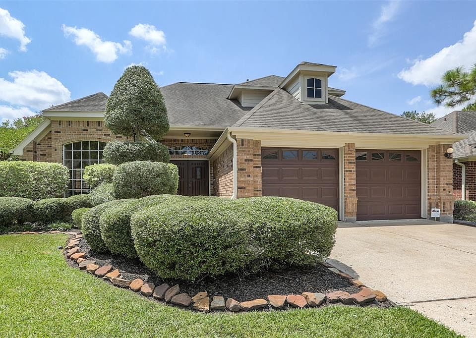 1st image of 15122 Farndale Dr