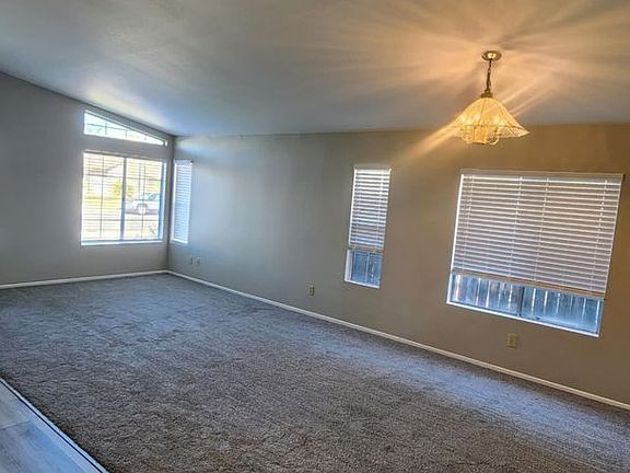 4th image of 24349 Heron Ln