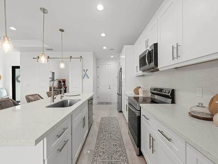 3319 Tropicana Pkwy W — Photo 14