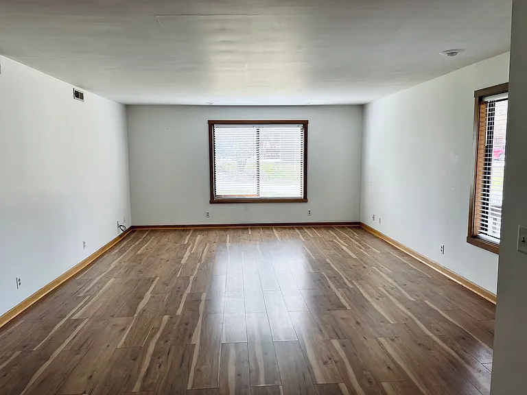 9 Nathan Dr #3 — Photo 5