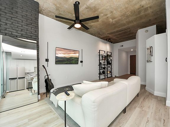 5th image of 5925 Almeda Rd Unit 11616