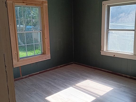 5th image of 1712 Worth St