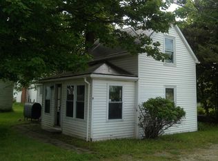 9 Brighton Ave, Vinalhaven, ME 04863