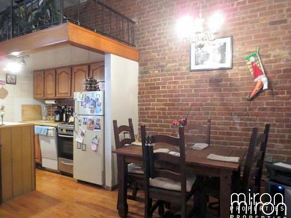 2nd image of 327 W 88th St APT 2