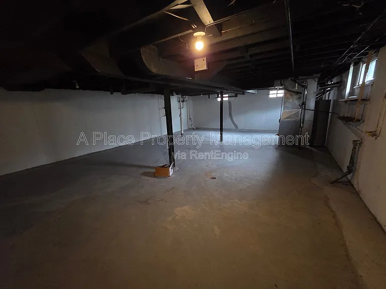 204 Hawkesbury Dr — Photo 9