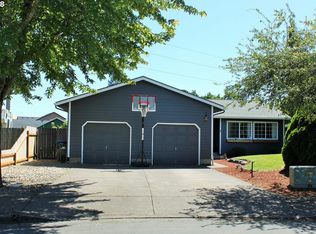 287 T St, Springfield, OR 97477