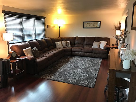 2nd image of 109 Jameson St