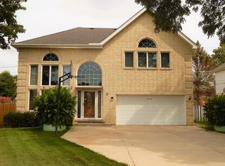 8110 W 107th St, Palos Hills, IL 60465