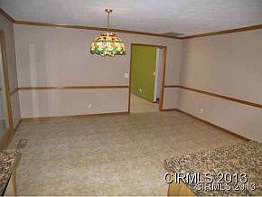 5th image of 6329 Lakewood Dr