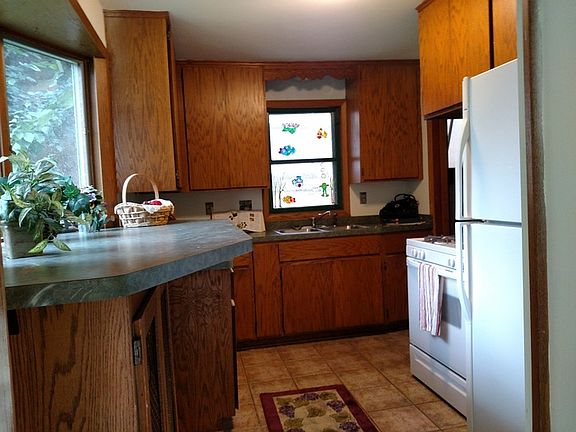 2nd image of 956 Goodrich Ave
