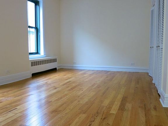 5th image of 512 E 79th St APT 5G