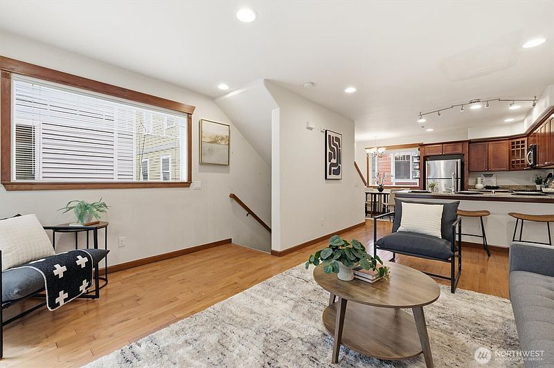 5th image of 6825 Weedin Place NE #A