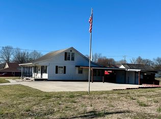 556 W Columbia Ave, Monticello, KY 42633