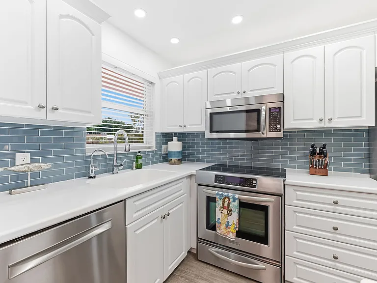 300 Forest Lakes Blvd #312 — Photo 11