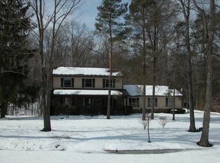 1920 Hinckley Hills Rd, Hinckley, OH 44233