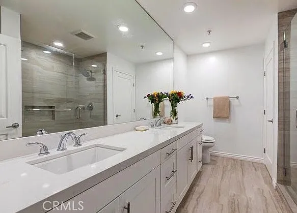 7100 Alvern — Photo 17