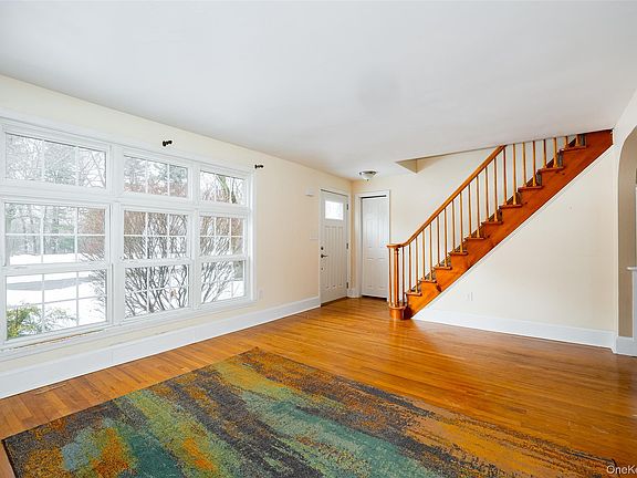 5th image of 12 Valley View Road