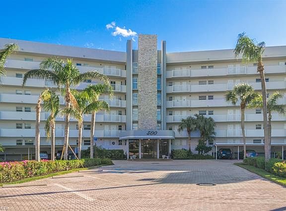 3rd image of 300 Park Shore Dr APT 2C