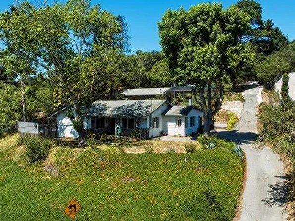 741 Echo Valley Rd, Salinas, CA 93907