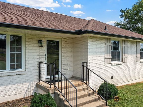 5th image of 801 Joyce Ln