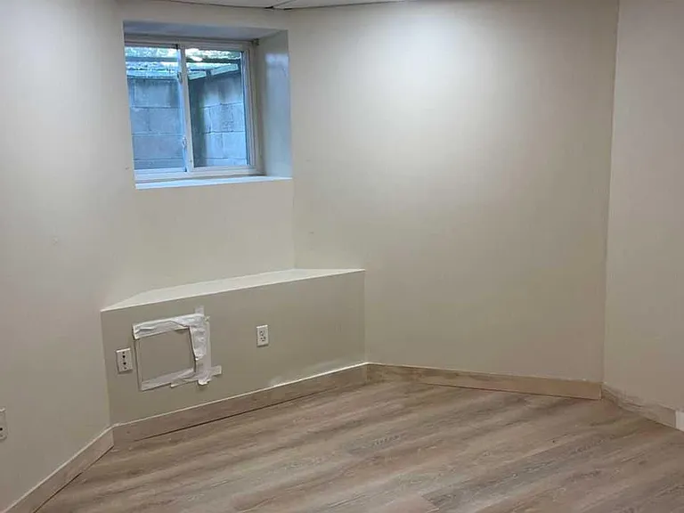 1693 Beacon St #B — Photo 2