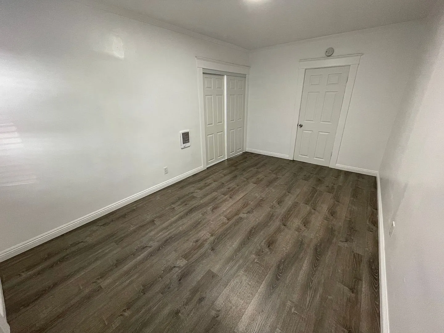 Lower 1 Bedroom Backhouse near Downtown Long Beach — Photo 4
