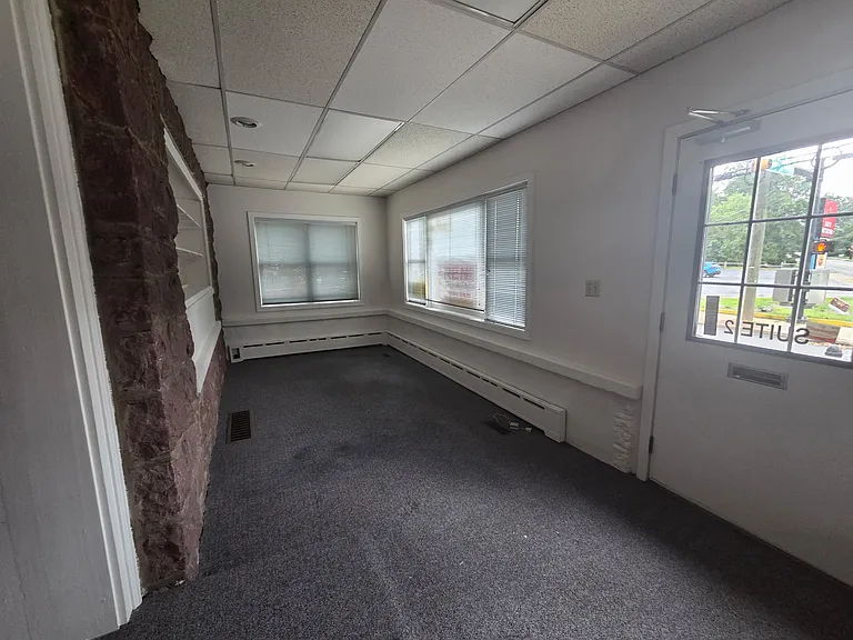 801 N Charlotte St #1 — Photo 6