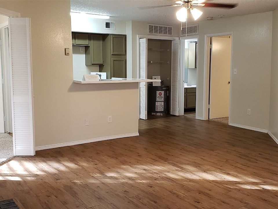 Arlington Oaks Condominiums 2311 Basil Dr Arlington TX Zillow