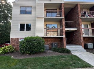 202 Chesterfield Ln APT 201, Stafford, VA 22556