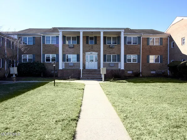 60 Manchester Court #E, Freehold, NJ 07728