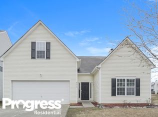 8618 Berrybrook Ln, Charlotte, NC 28269