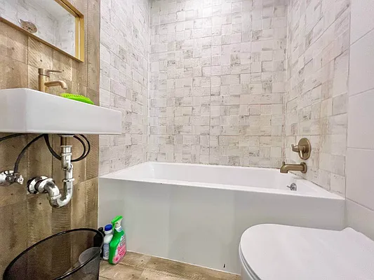 Rented by Doorway NYC, LLC | media 12