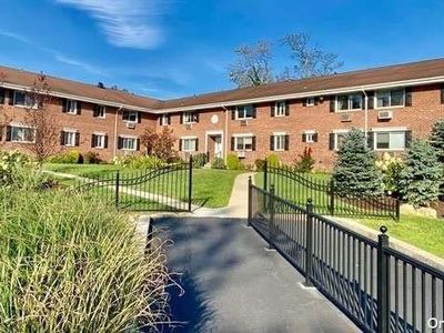 200 Merrick Road #H, Amityville, NY, 11701