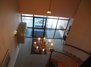 4914 Whitcomb Dr APT 9, Madison, WI 53711