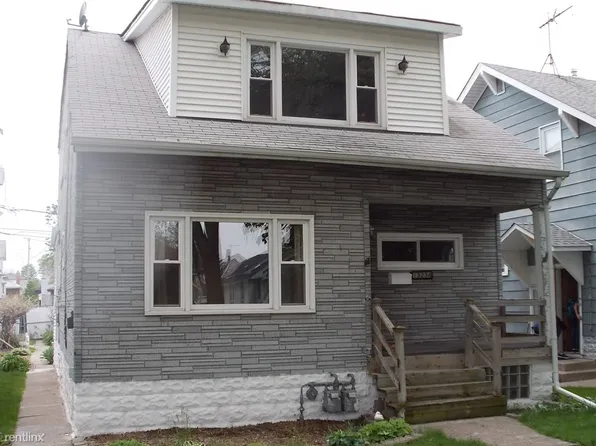 13234 S Commercial Ave, Chicago, IL 60633