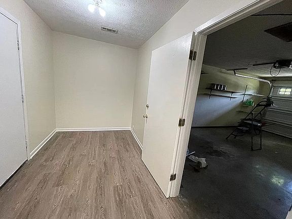 5th image of 1600 Sundrop Dr