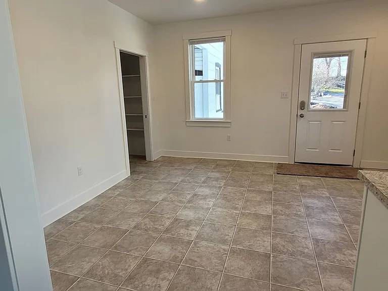 34 E Main St — Photo 3