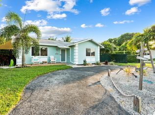 9560 Richmond Cir, Boca Raton, FL 33434