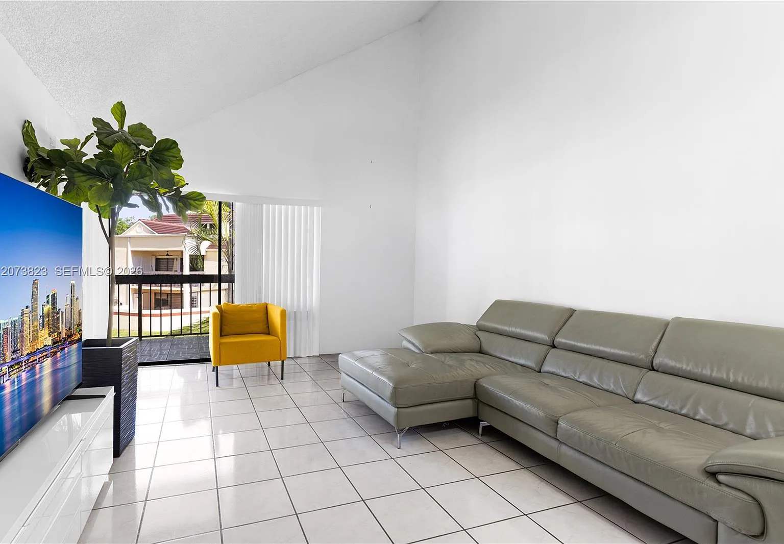 Elan At Calusa Condo Ii — Photo 3