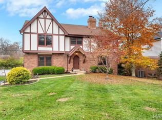 49 Granada Way, Saint Louis, MO 63124