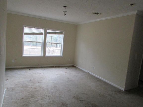 4th image of 12001 Camellia St