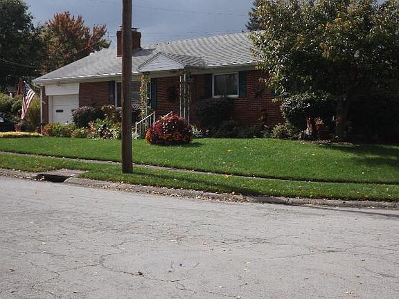 3rd image of 3749 Maryknoll Dr