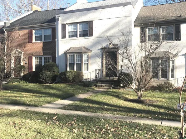 8314 Garfield Ct, Springfield, VA 22152