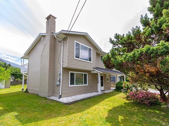 2nd image of 41818 Birken Rd
